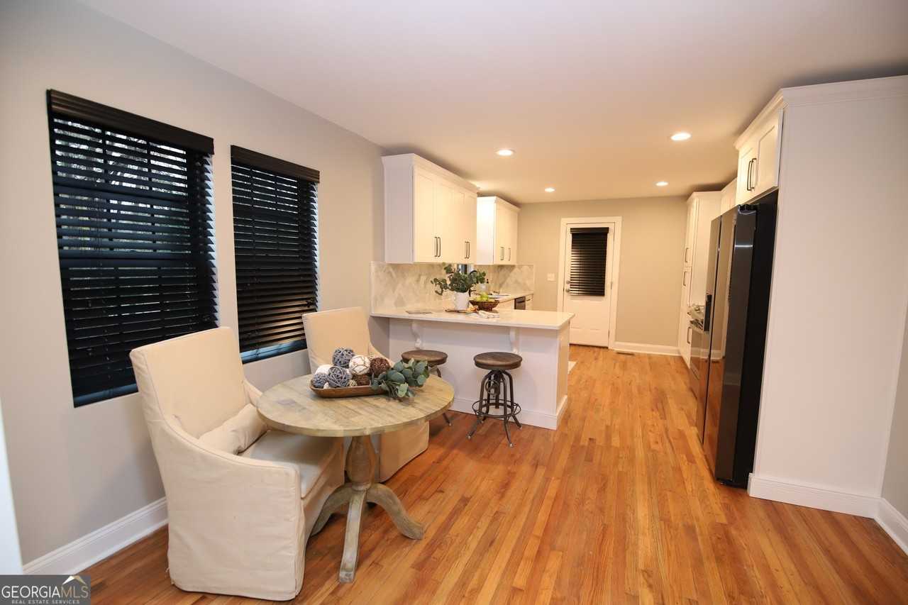 1007 Vernon Street #B - Photo 7 of 33