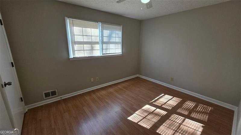 1824 Poinsetta Dr - Photo 6 of 12