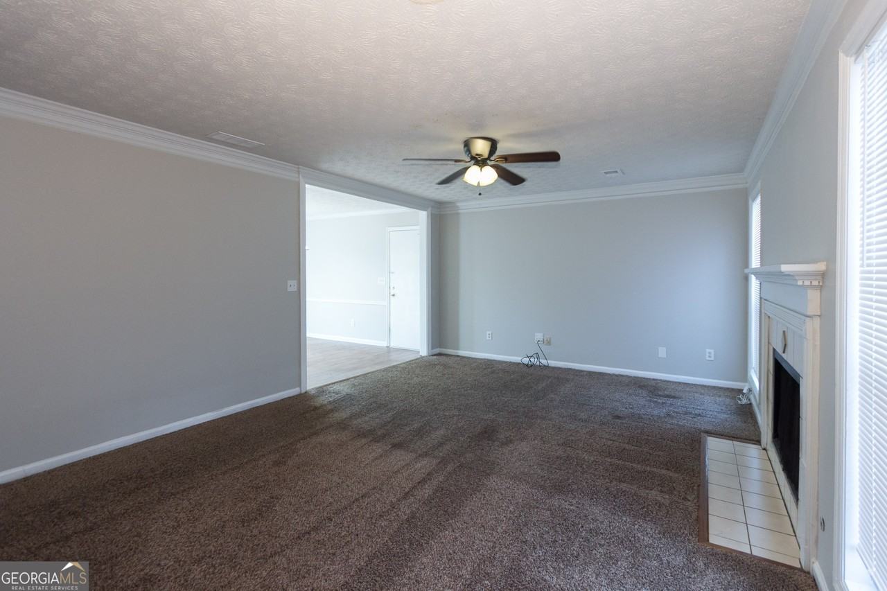 141 Brownsmill Dr - Photo 3 of 23