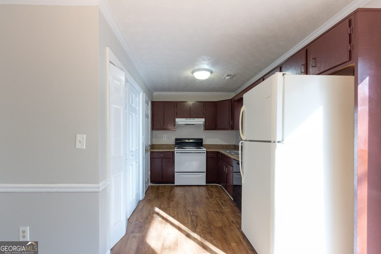 141 Brownsmill Dr - Photo 6 of 23