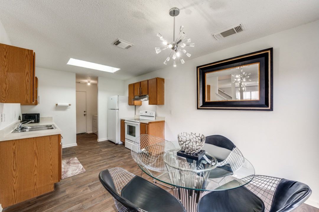 3675 Candlehill - Photo 3 of 12