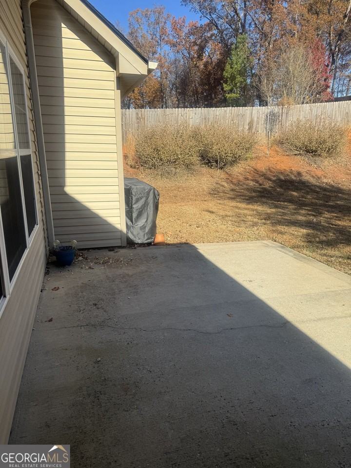 180 Laurel Oaks Ln - Photo 4 of 26