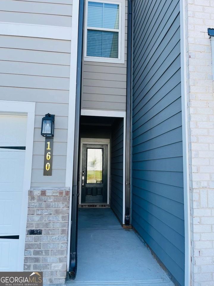 160 Founders Dr - Photo 2 of 25