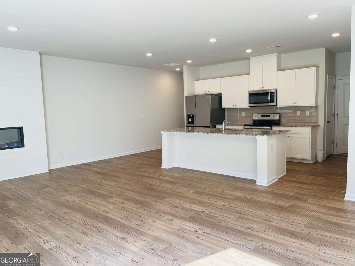 160 Founders Dr - Photo 7 of 25