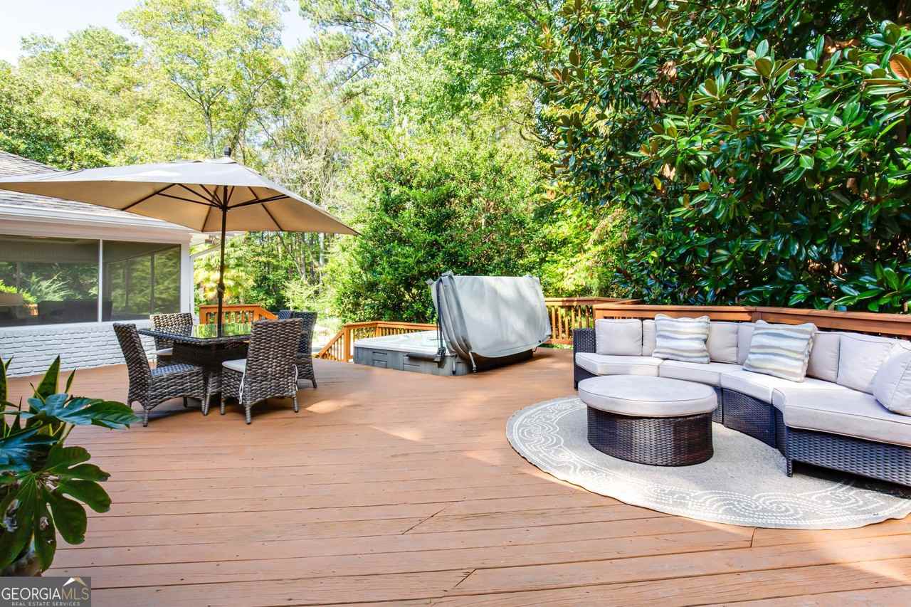 485 Riverside Parkway - Photo 4 of 50