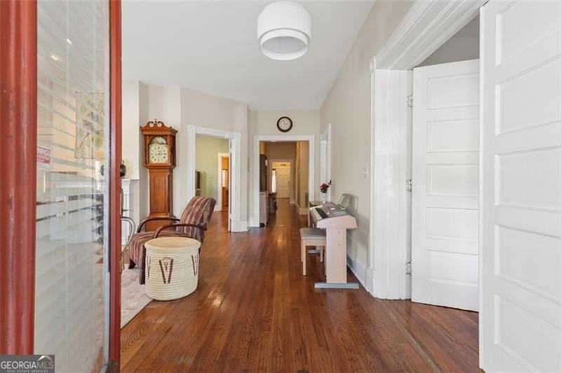 1092 Oak Street Southwest - Photo 4 of 24