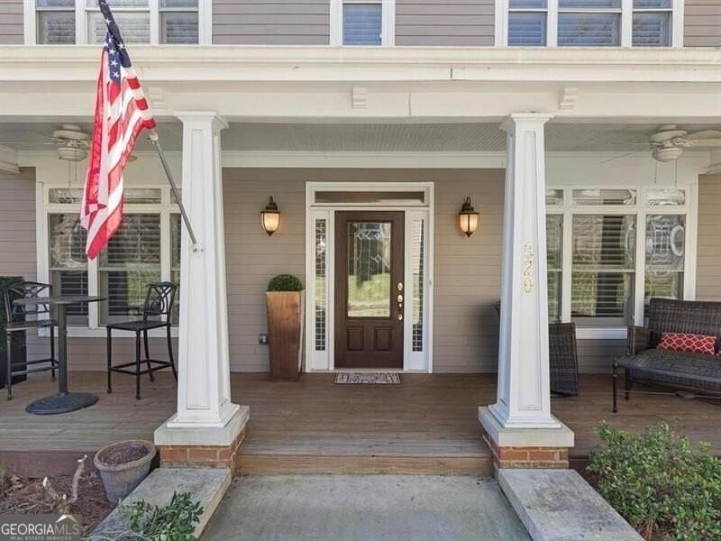 820 Freedom Ln - Photo 2 of 30