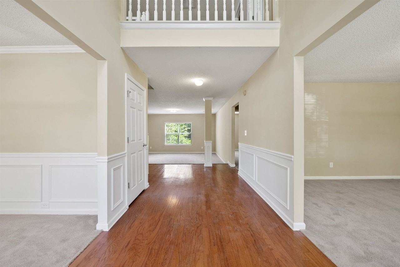 1152 Steppingstone Lane - Photo 3 of 34