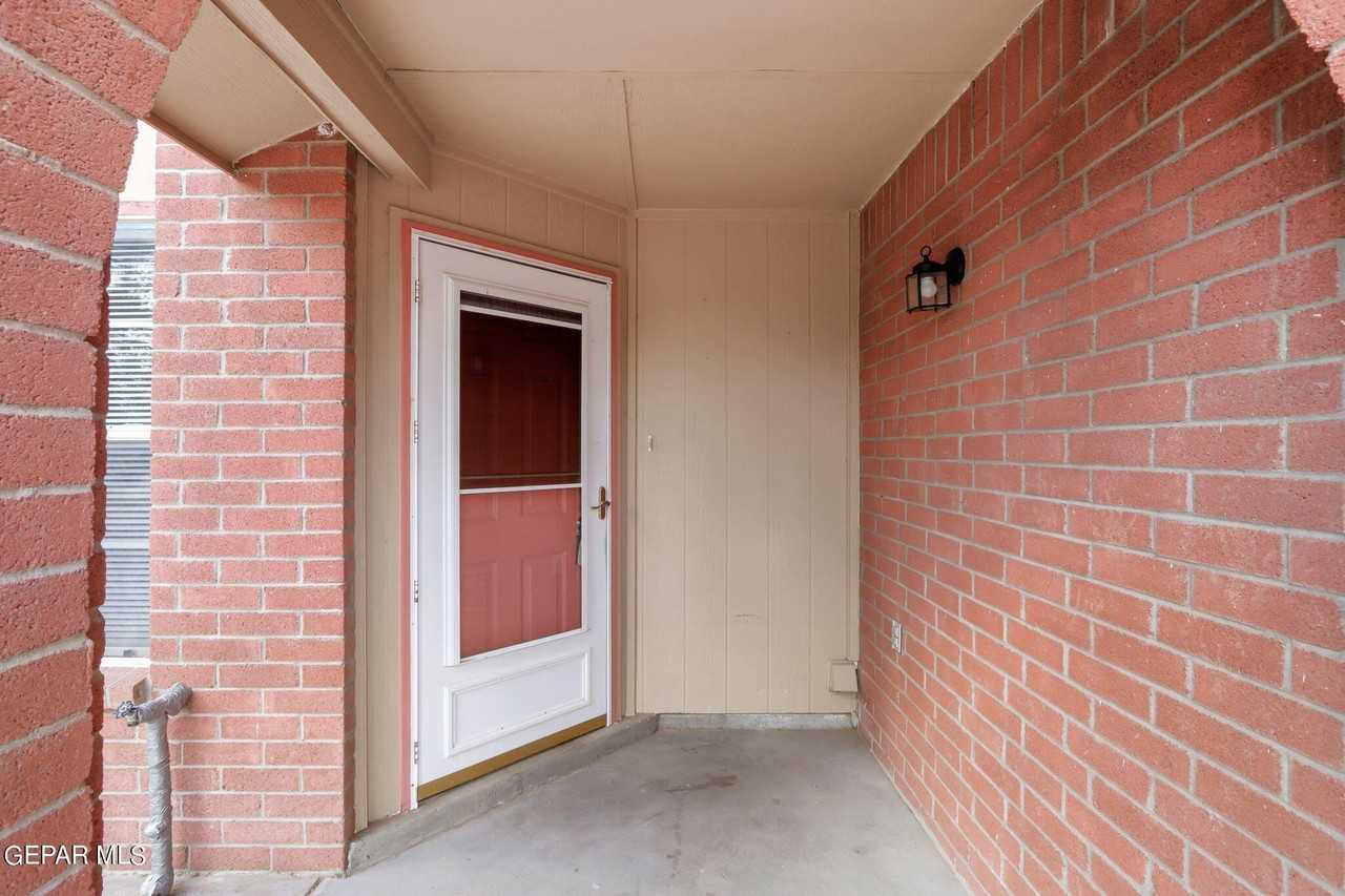 11815 Stone Castle Dr - Photo 4 of 37