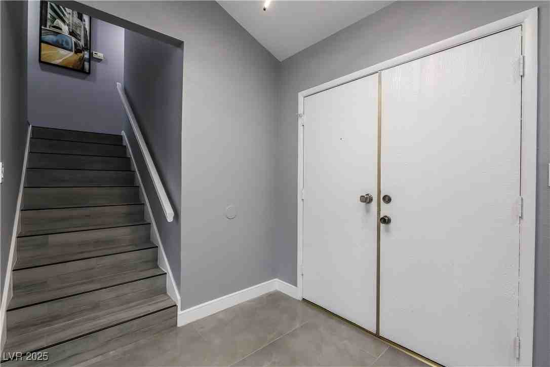 5301 Opuntia St - Photo 5 of 50