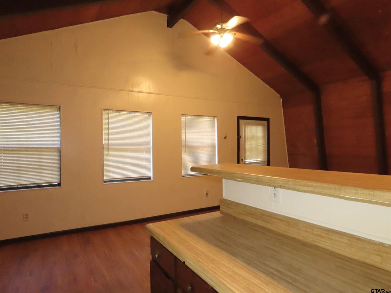 15321 Cedar Bay Dr - Photo 7 of 25