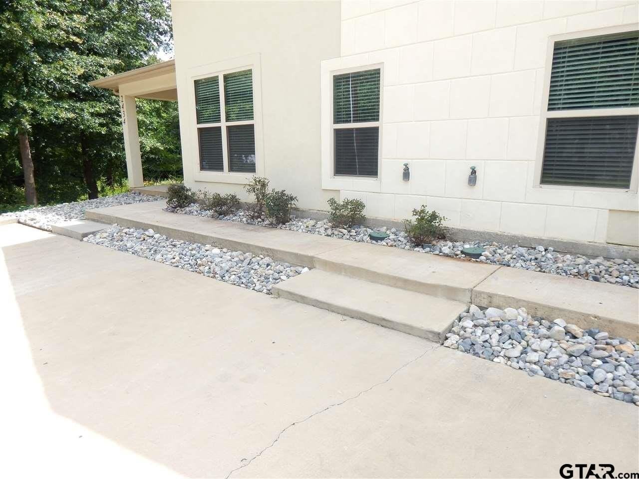 2434 Haverhill Dr - Photo 2 of 19