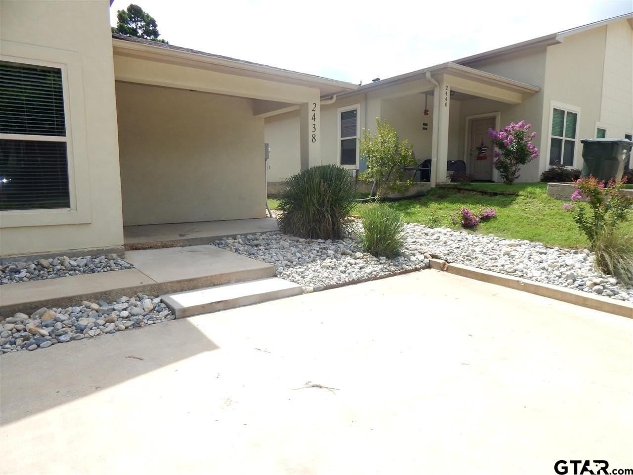 2434 Haverhill Dr - Photo 4 of 19