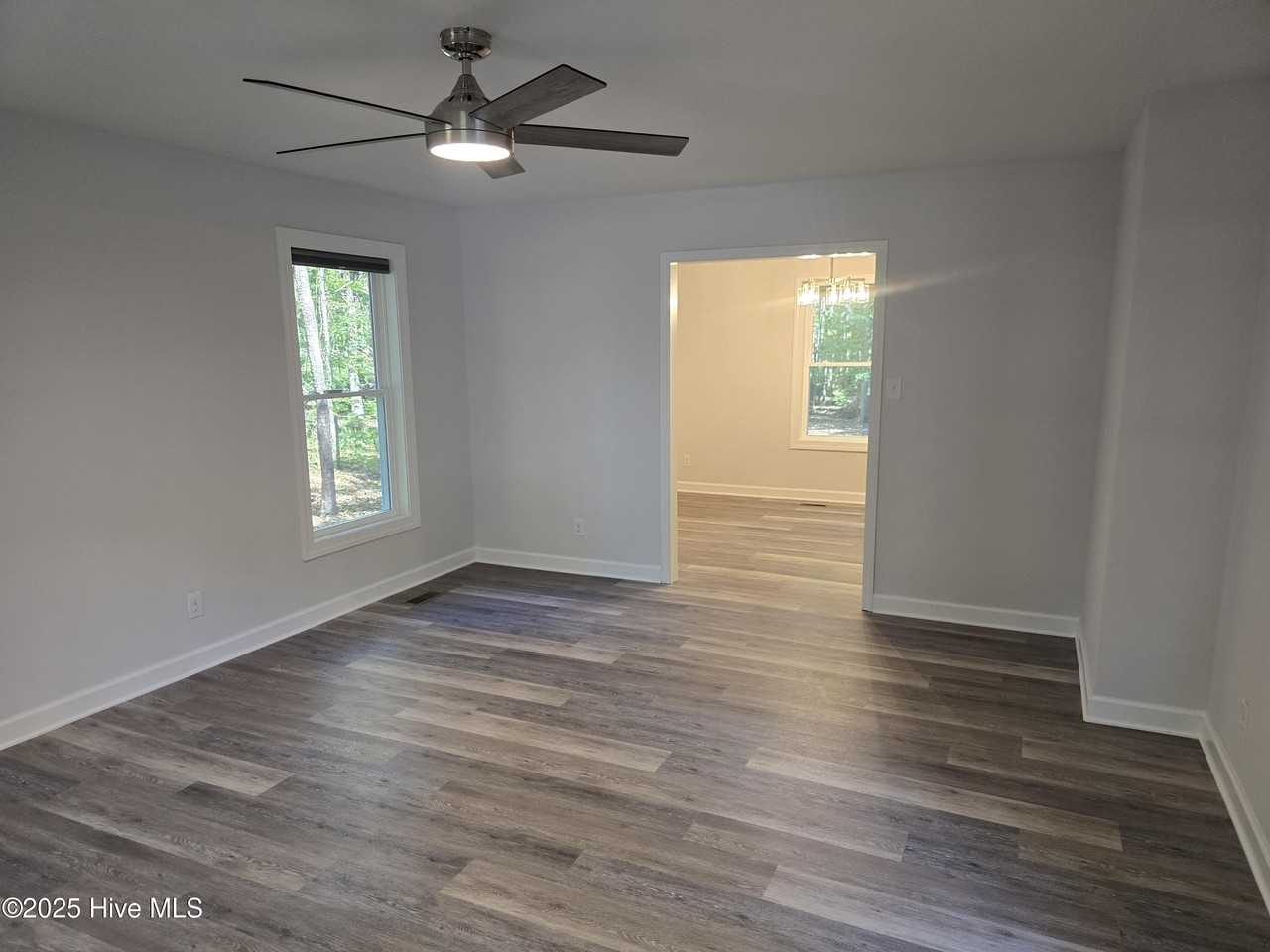 138 Landsbury Dr - Photo 7 of 36