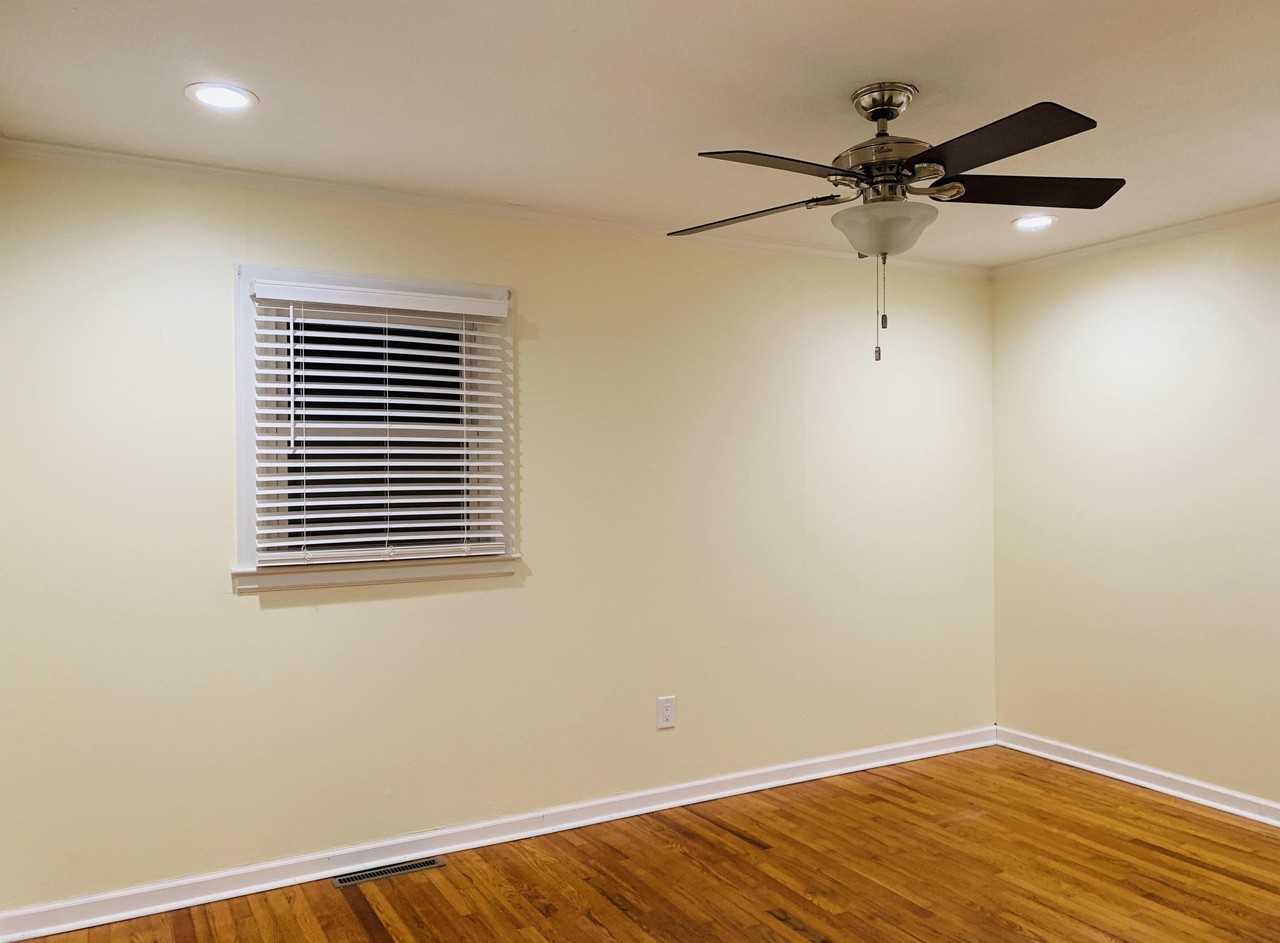 480 S May St - Photo 7 of 12