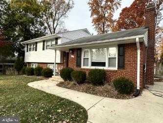 8140 Drayton Lane - Photo 4 of 50