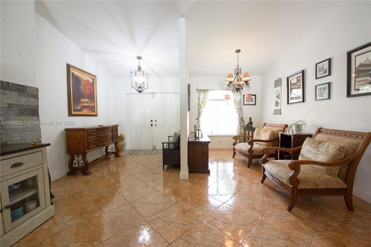 27651 Sw 155th Ave - Photo 7 of 39