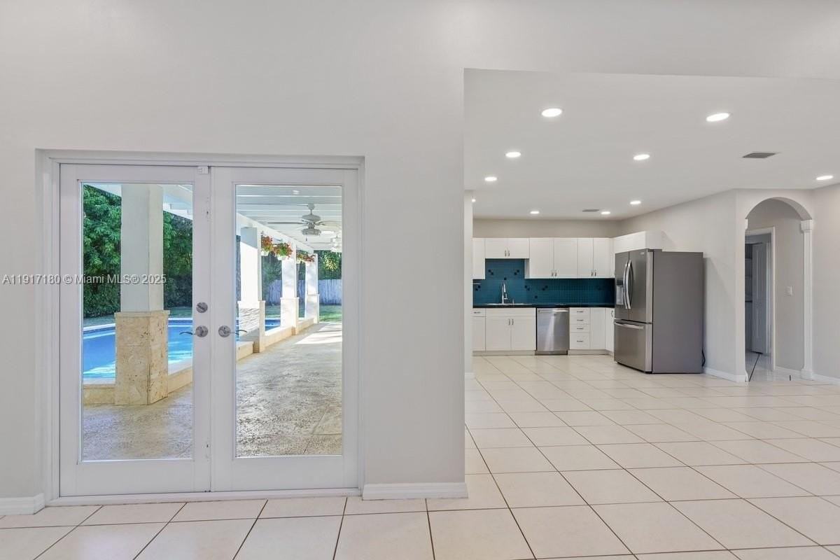 8365 Sw 131st St - Photo 4 of 16