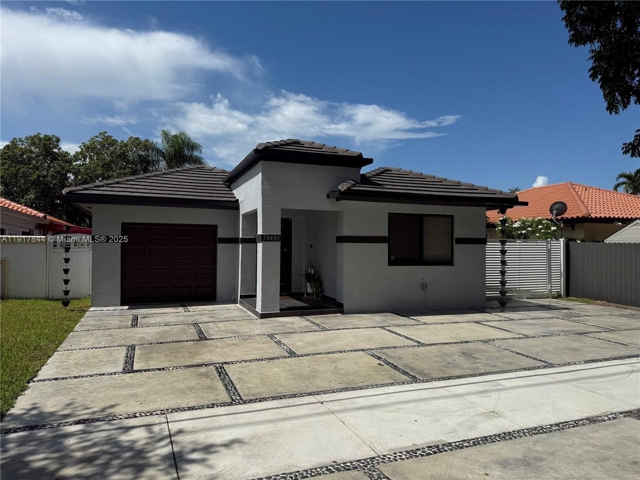 14480 Sw 112th St - Photo 4 of 21