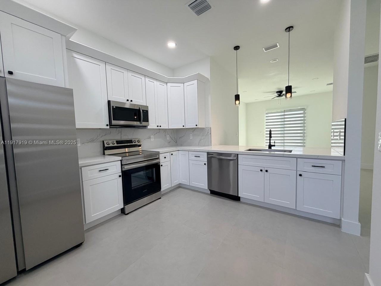 1144 Mobley Street - Photo 2 of 28