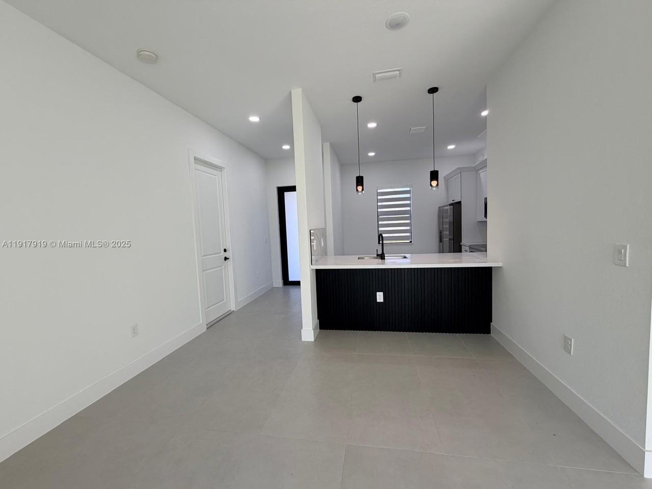 1144 Mobley Street - Photo 7 of 28