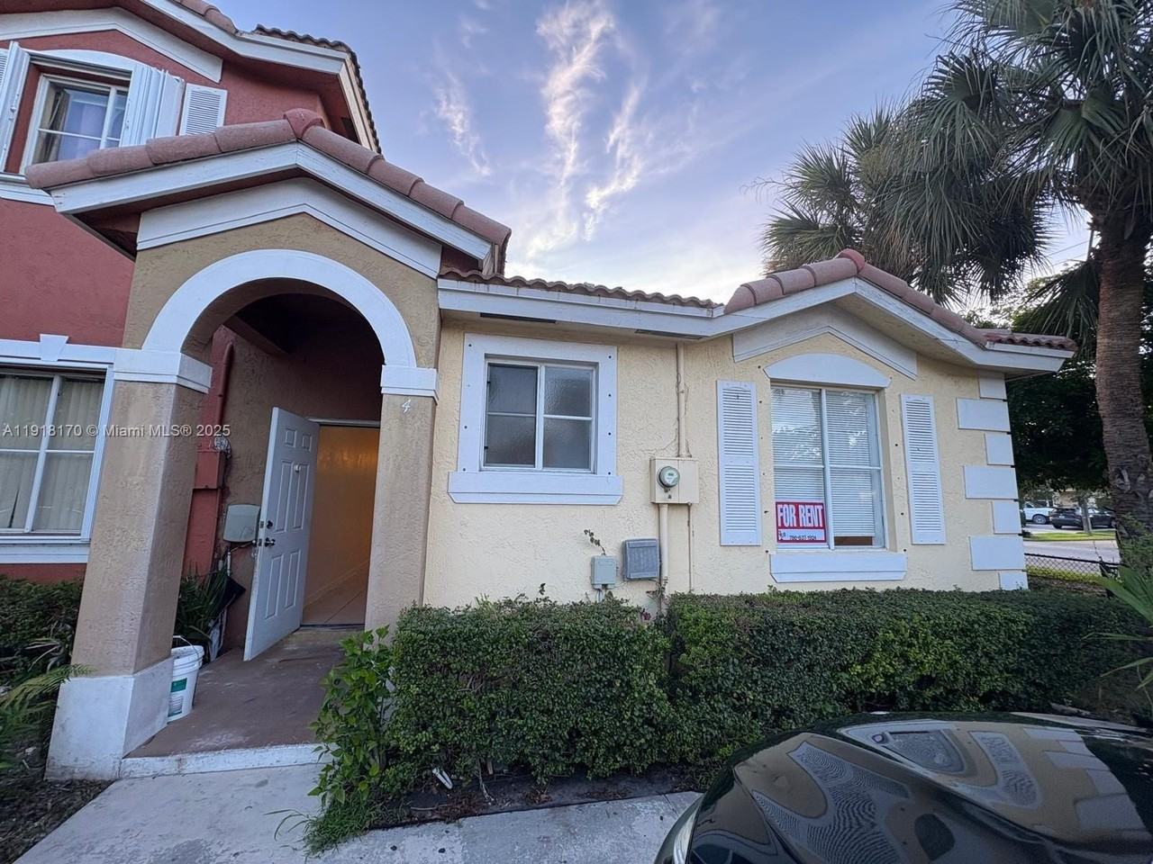 4 Southwest 15th Road