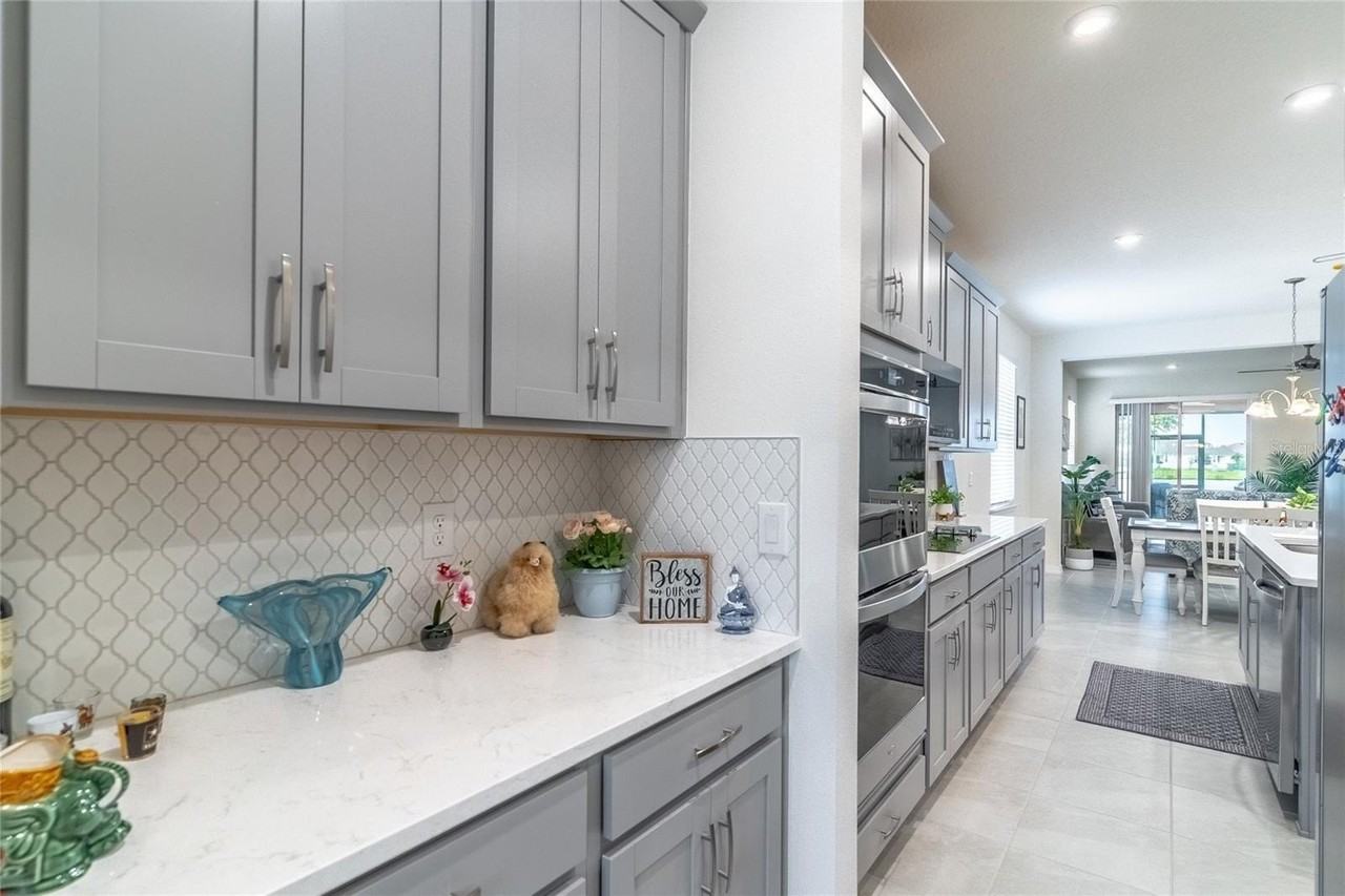 2721 Chantilly Ave - Photo 5 of 38