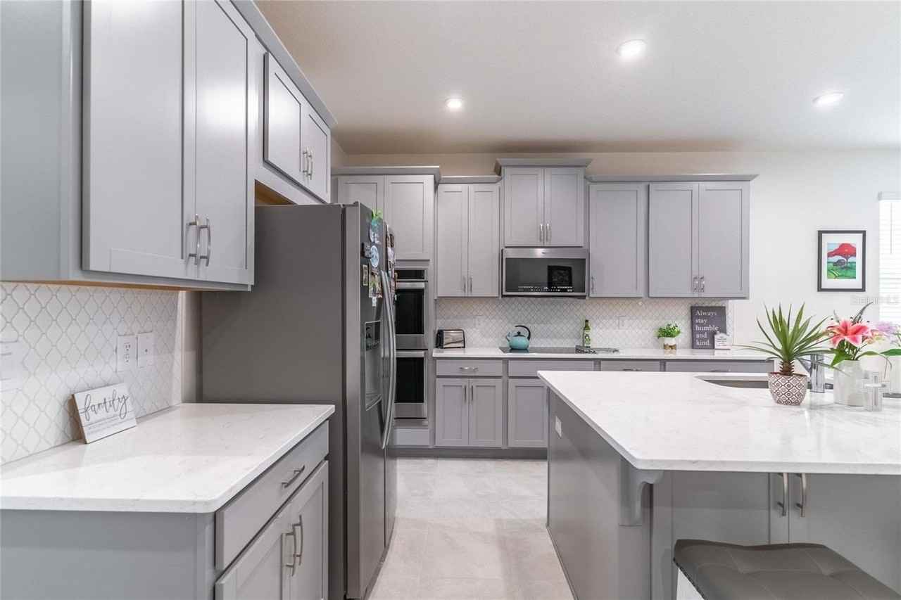 2721 Chantilly Ave - Photo 7 of 38