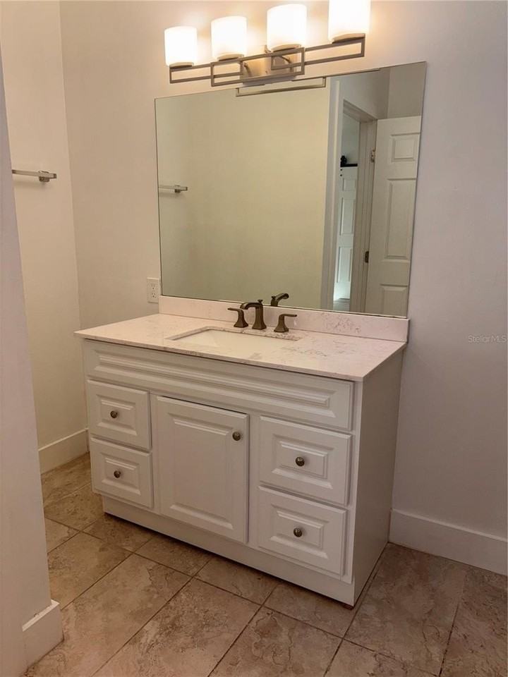 1690 Dale Ave - Photo 6 of 11