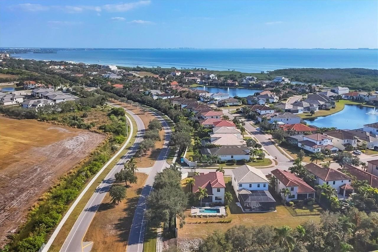 6104 Champions Row Street - Photo 7 of 50