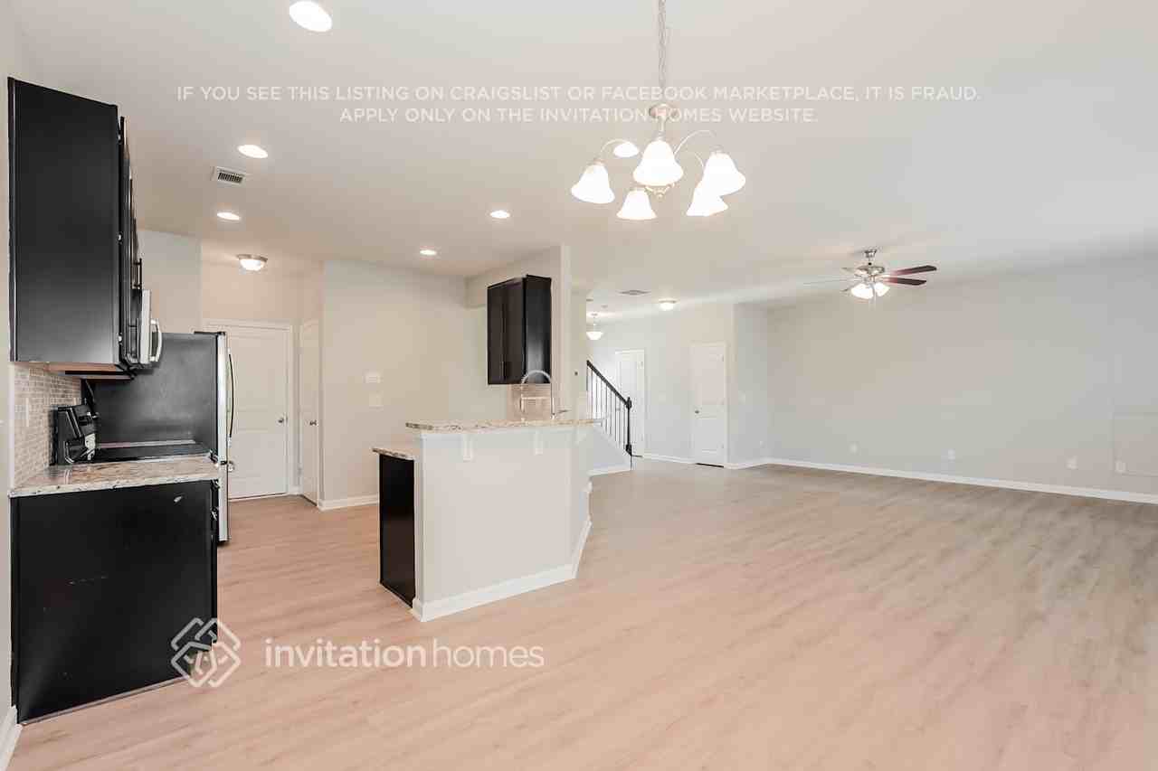 2049 Charcoal Ives Rd - Photo 7 of 19