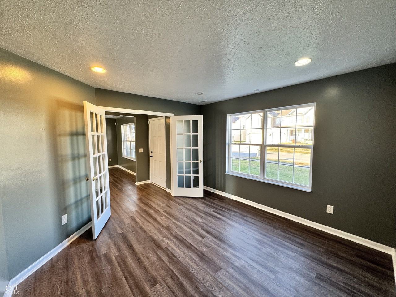 3658 Pickwick Cir - Photo 7 of 33