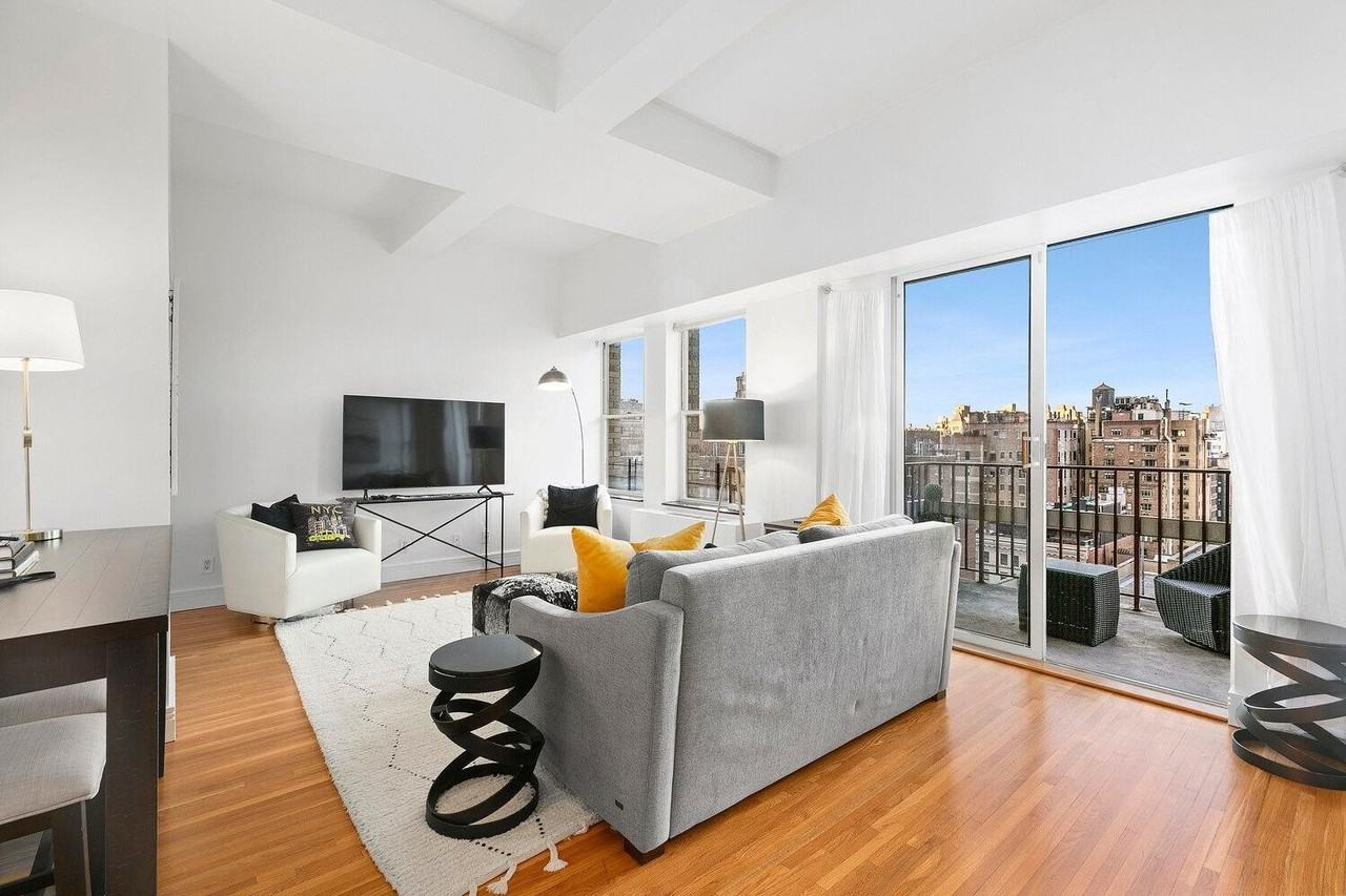 40 East 61st Street #16B - Photo 2 of 10