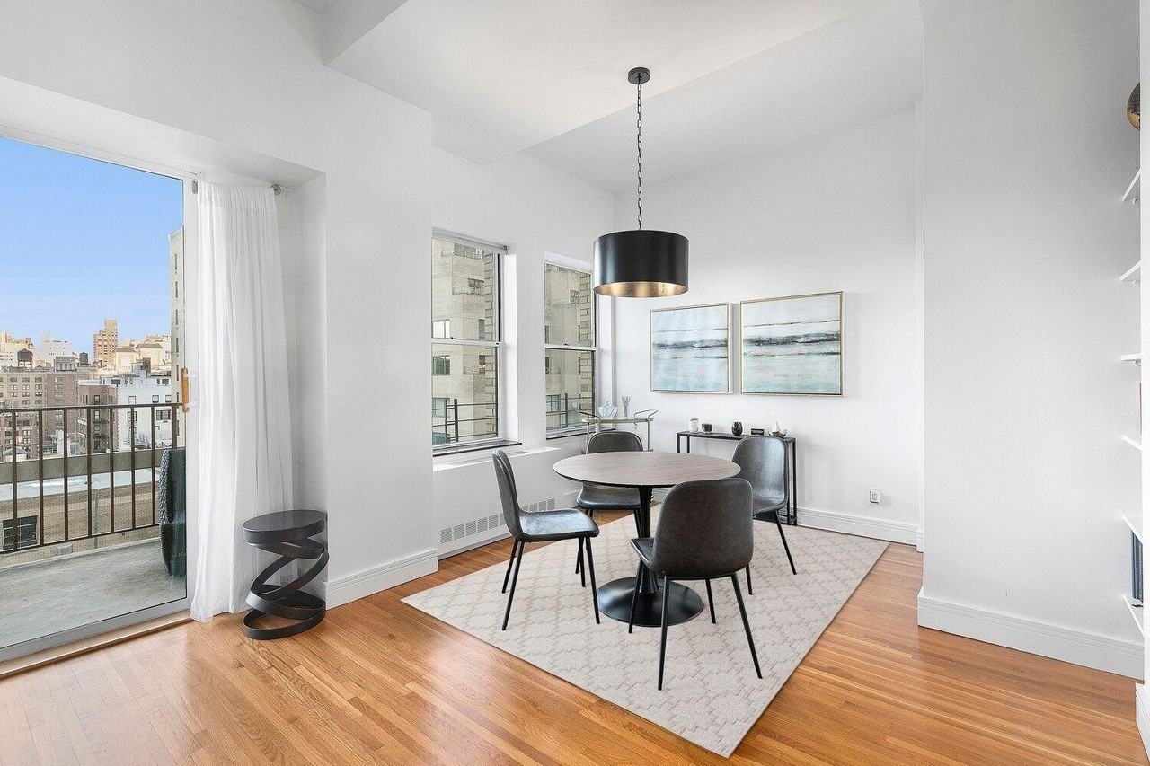 40 East 61st Street #16B - Photo 3 of 10