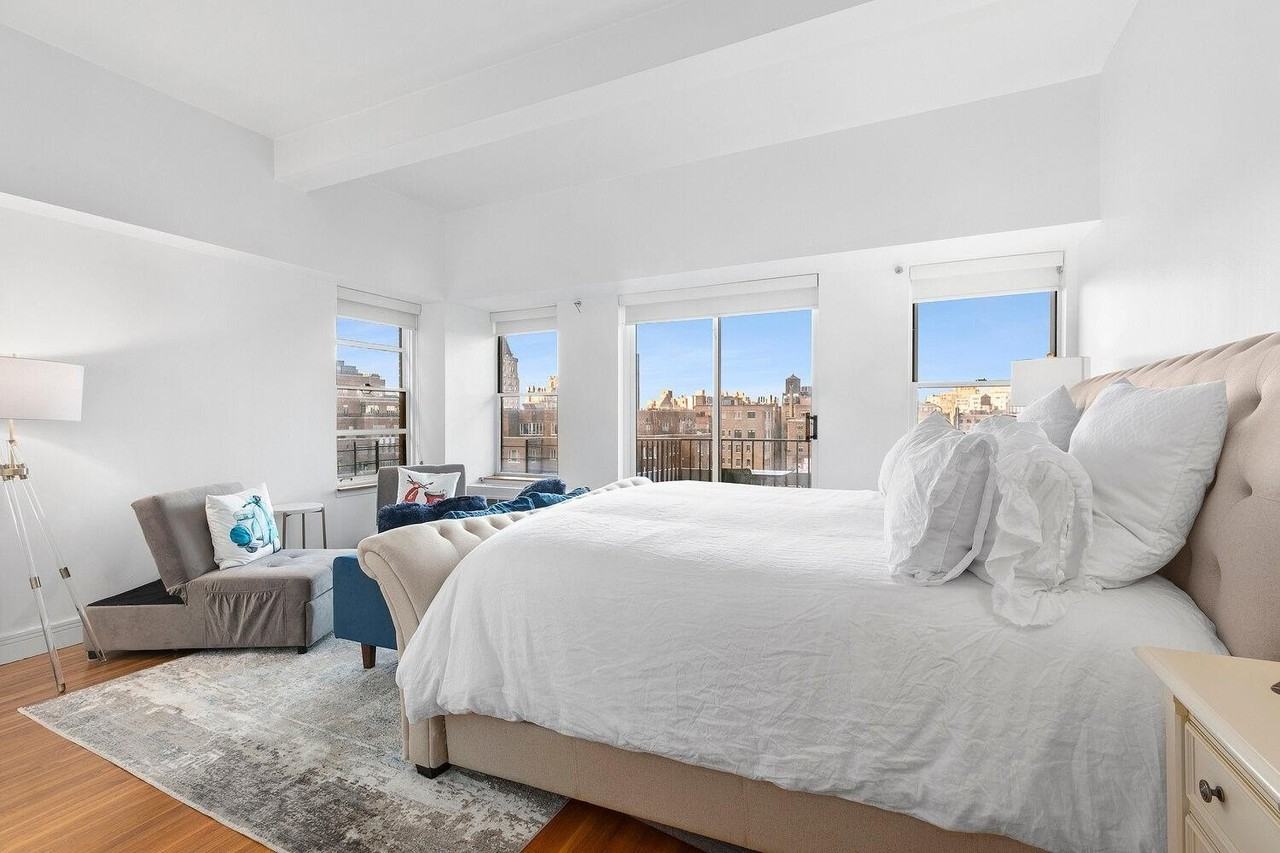 40 East 61st Street #16B - Photo 5 of 10