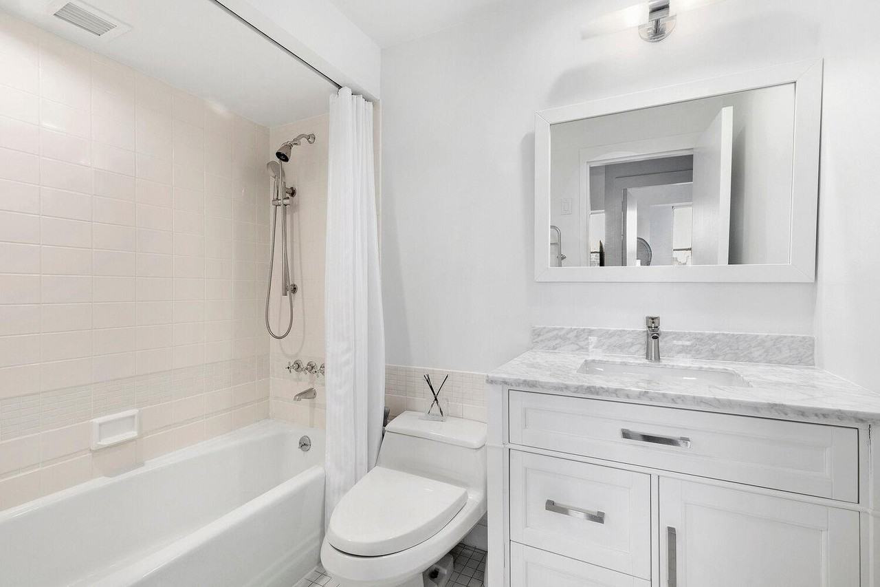 40 East 61st Street #16B - Photo 6 of 10