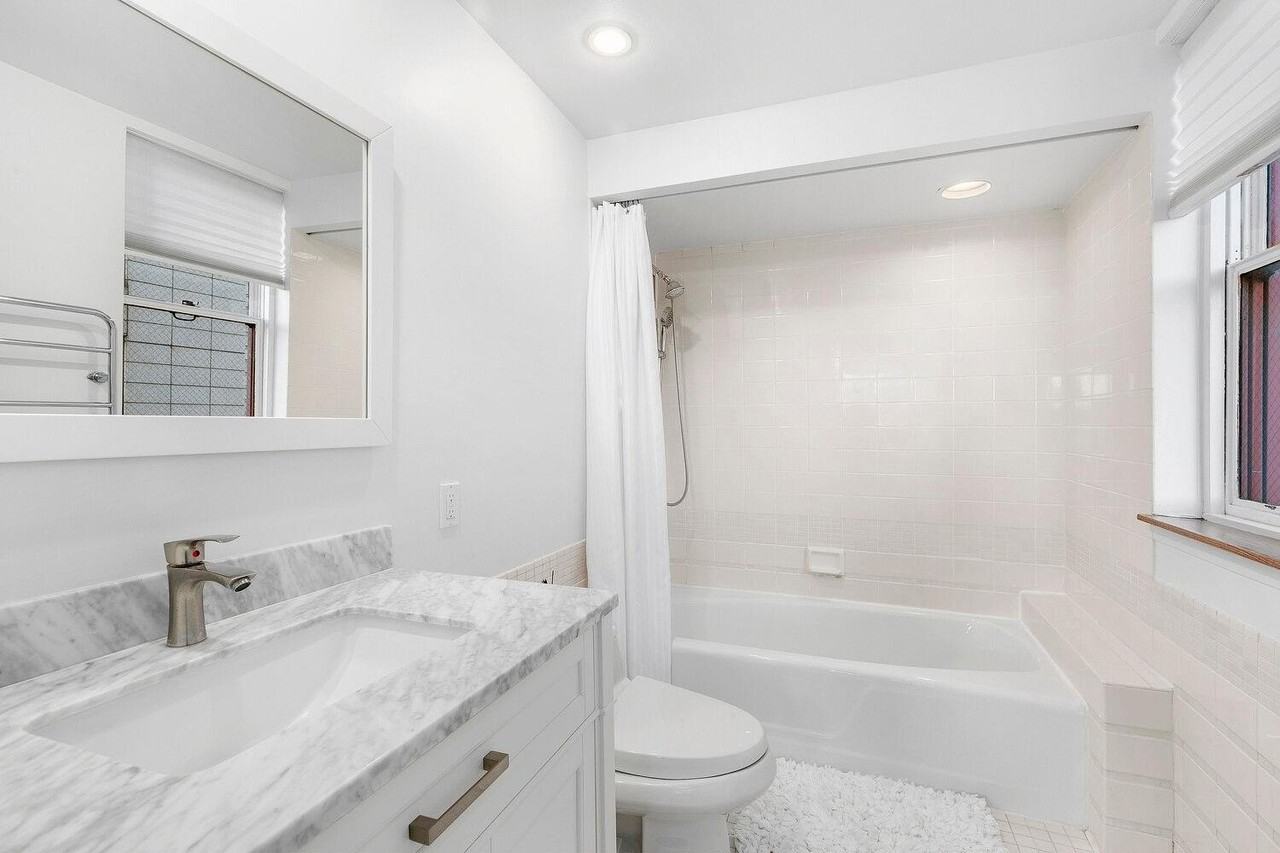 40 East 61st Street #16B - Photo 7 of 10