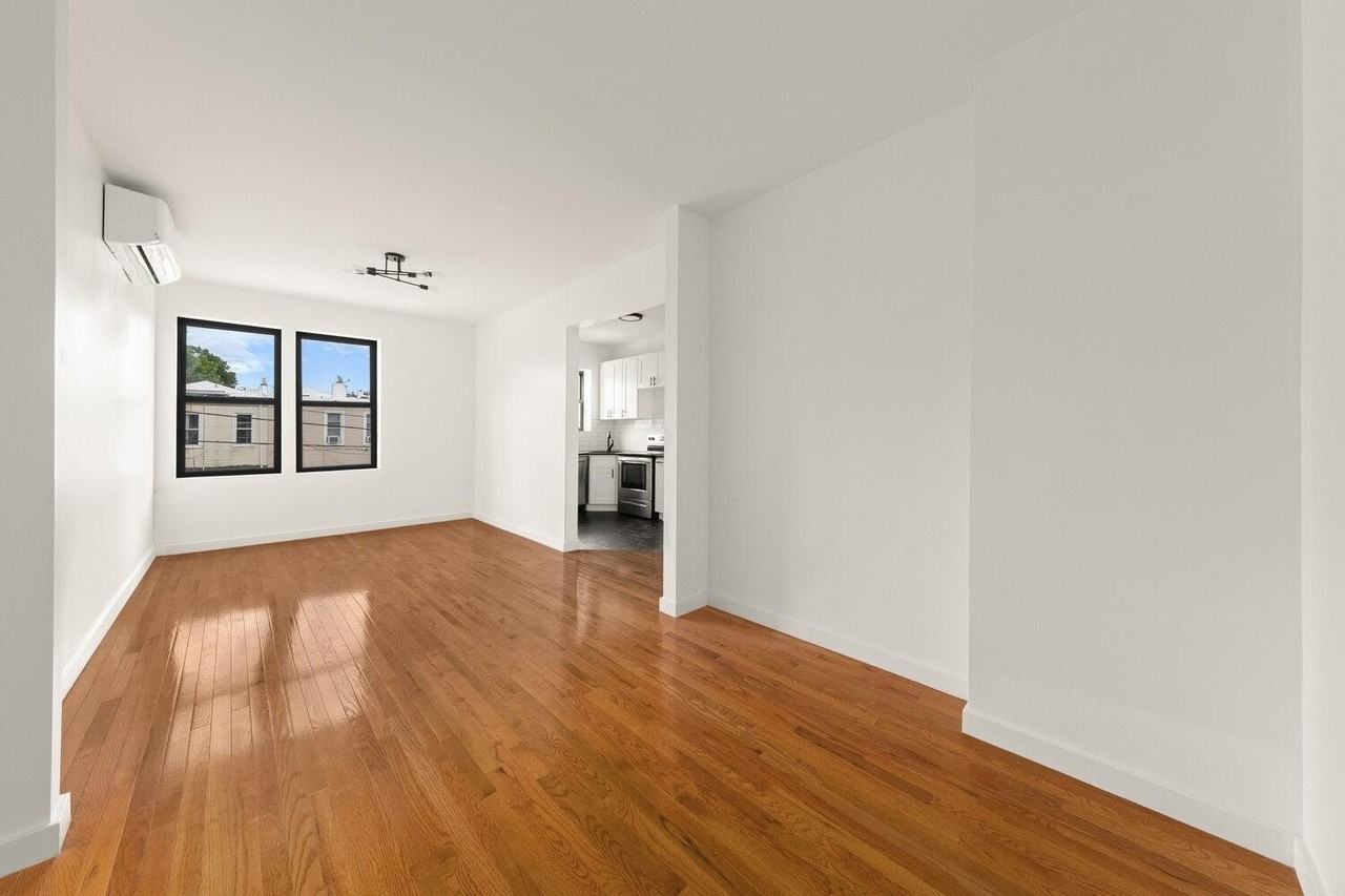 64 De Sales Pl Apt 2 #2 - Photo 4 of 8