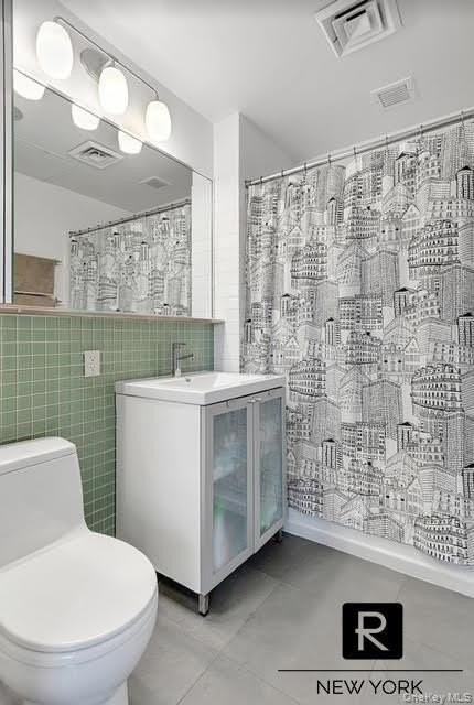 524 Saint Johns Pl Apt 4a #4A - Photo 5 of 5