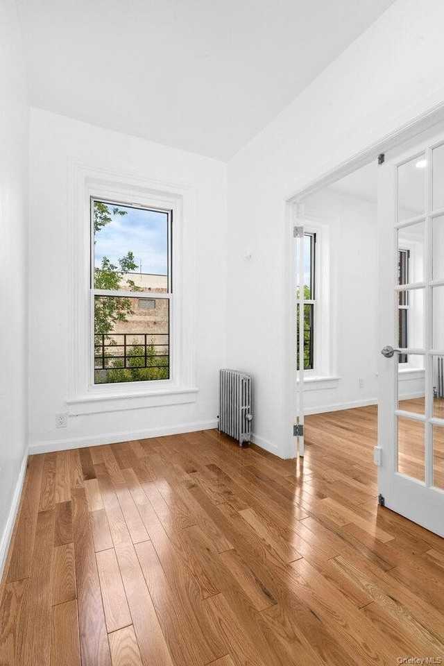 946 Pacific Street #3 - Photo 4 of 5