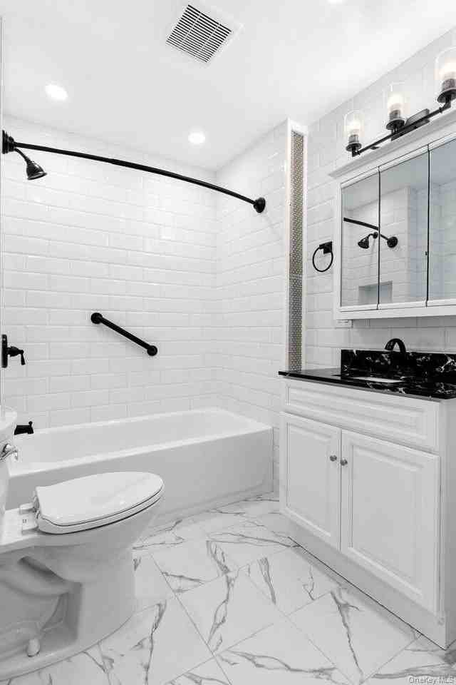 946 Pacific Street #3 - Photo 5 of 5