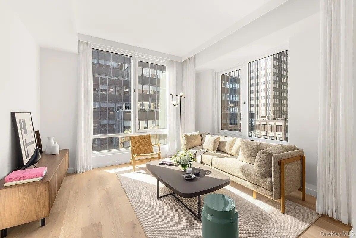 135 E 47th St Apt 9g #9G