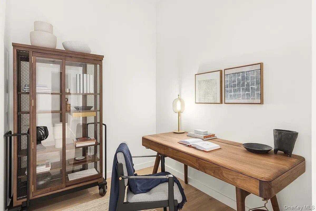 135 E 47th St Apt 9g #9G - Photo 4 of 14