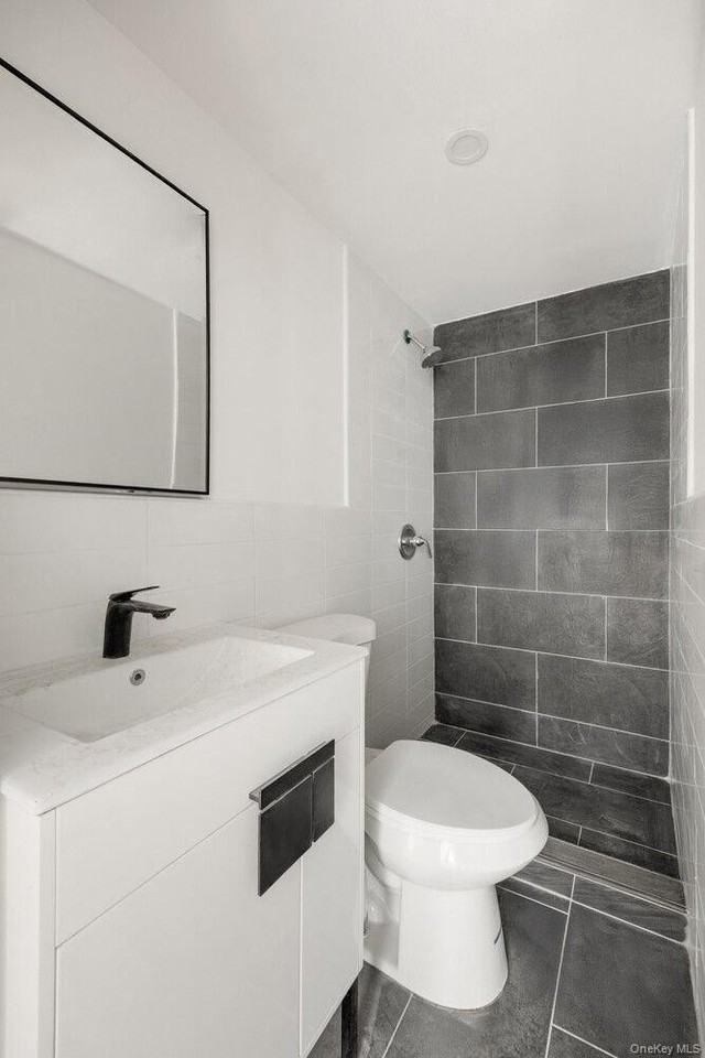 9 Kane Pl Unit 1 #1 - Photo 6 of 8