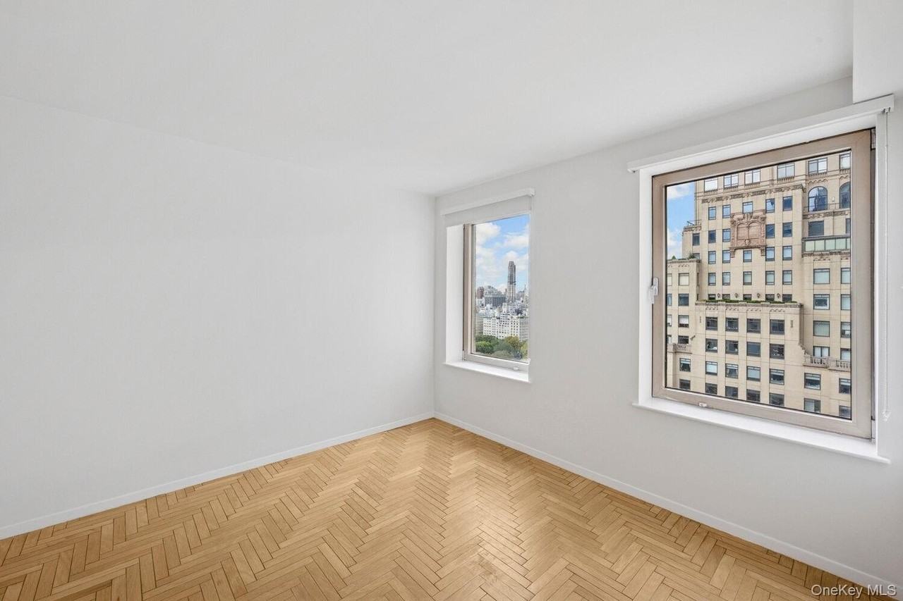 106 Central Park South #26B - Photo 7 of 11