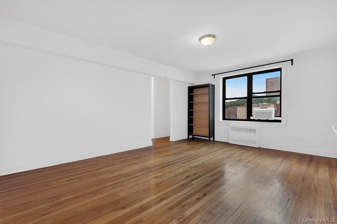 269 Bennett Ave Unit 7h #7H - Photo 2 of 5