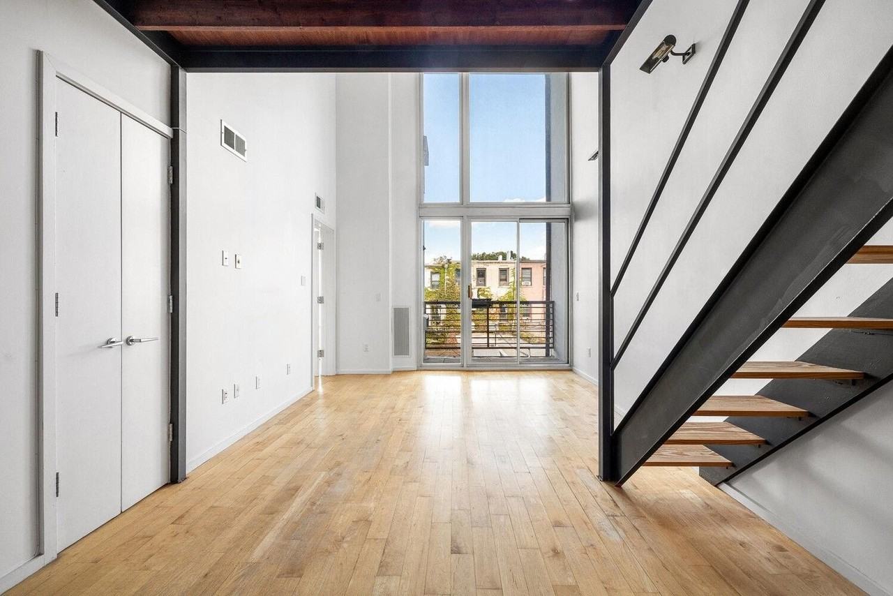 925 Pacific Street #204