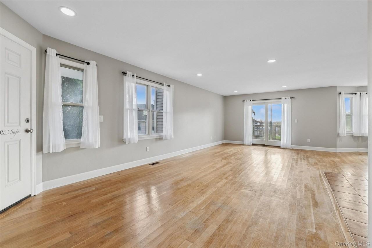 706 Willow Pond Road - Photo 5 of 20