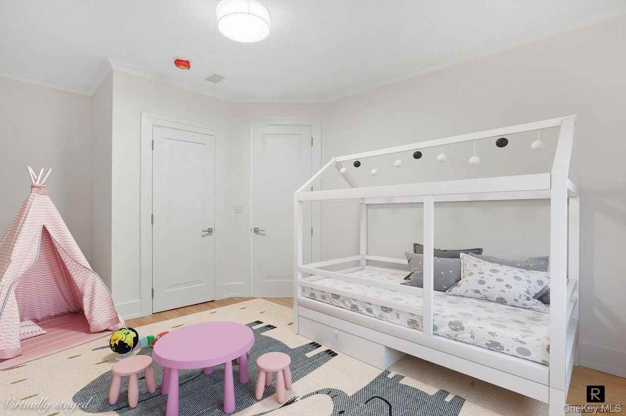 100 Wooster St Fl 3 #3 - Photo 5 of 22