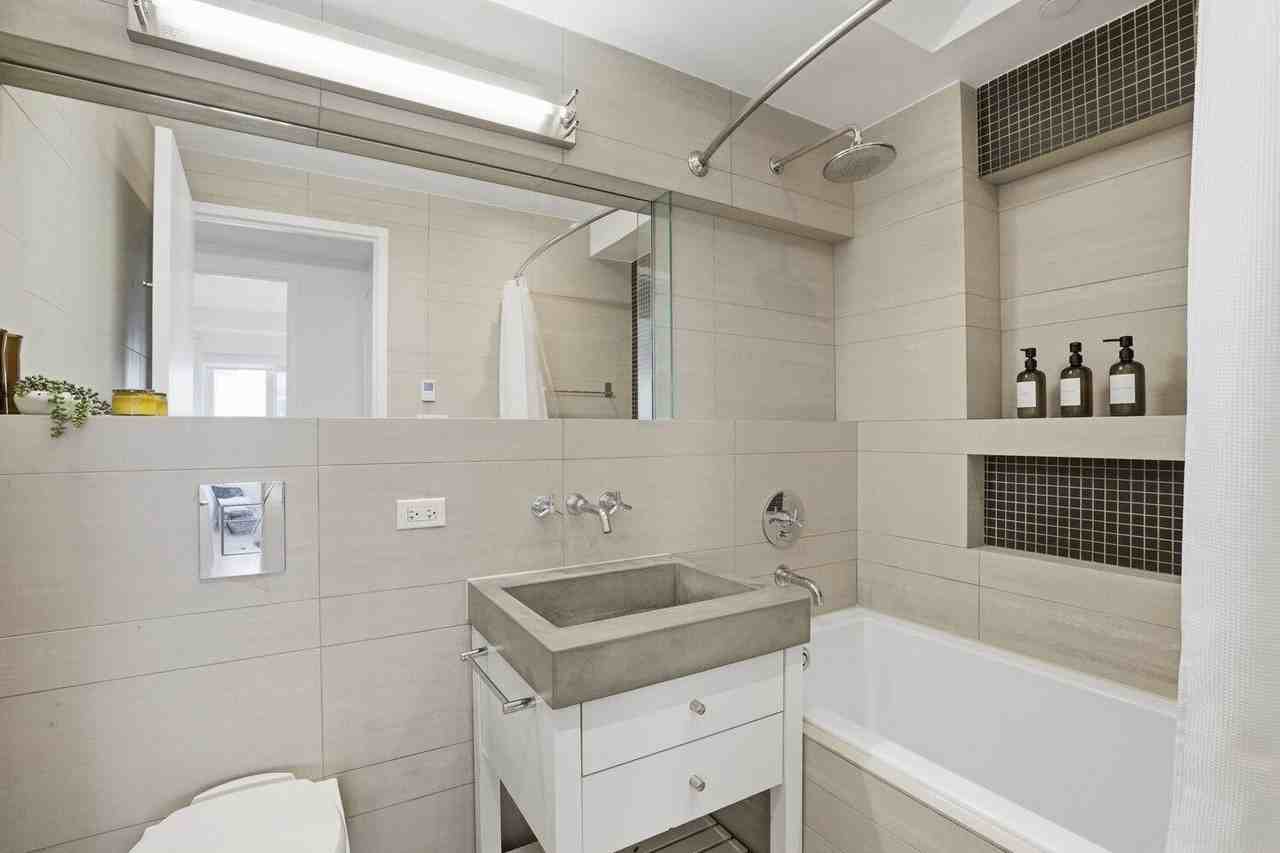 260 N 9th St Apt 3b #3B - Photo 4 of 5